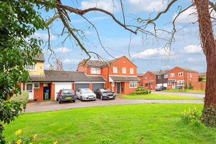 5 Bedroom Detached House To Rent In Windmill Avenue, Bicester, Oxfordshire, OX26