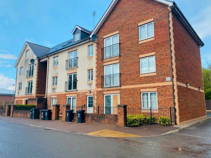 Houses for sale & to rent in NP10 9AE, High Cross Road, Rogerstone Newport