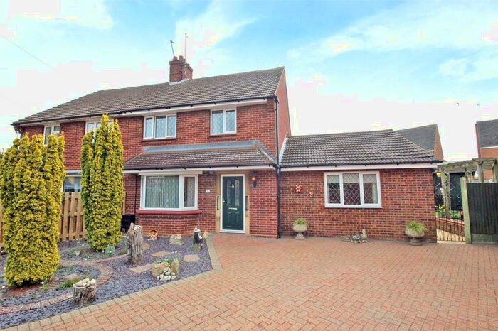 3 Bedroom Semi-Detached House For Sale In Street Close, Carlton, Bedford, Bedfordshire, MK43