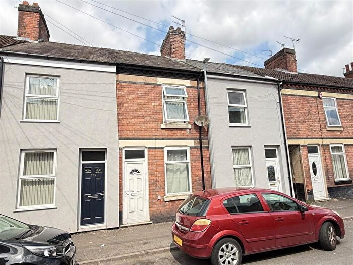 3 Bedroom Terraced House For Sale In Oak Street, Burton-On-Trent, DE14
