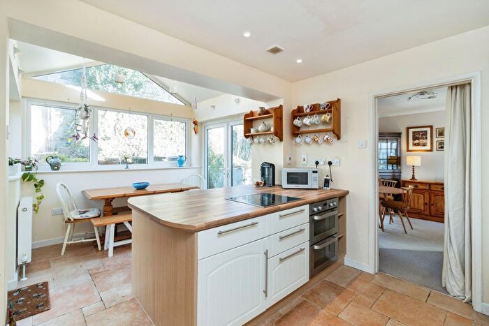 3 Bedroom Bungalow For Sale In Chollacott Close, Tavistock, Devon, PL19