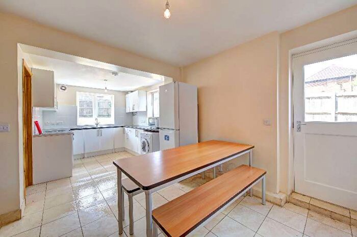 6 Bedroom Terraced House To Rent In Addison Gardens, Surbiton, KT5