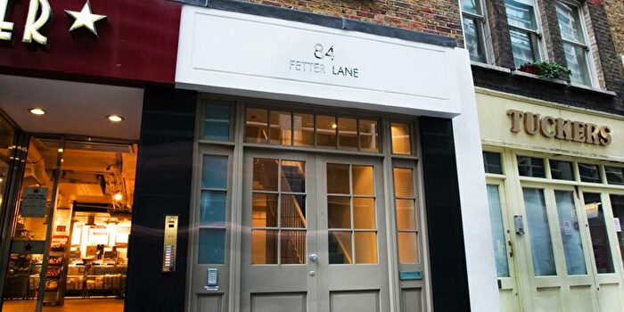 Flat To Rent In Fetter Lane, London, EC4A