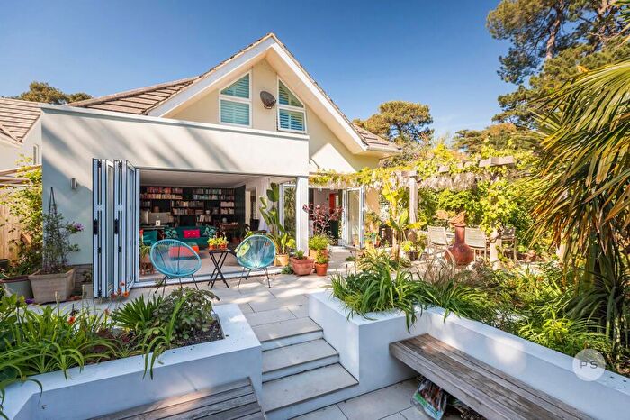 4 Bedroom Detached House For Sale In Alton Road, Lower Parkstone, Poole, BH14