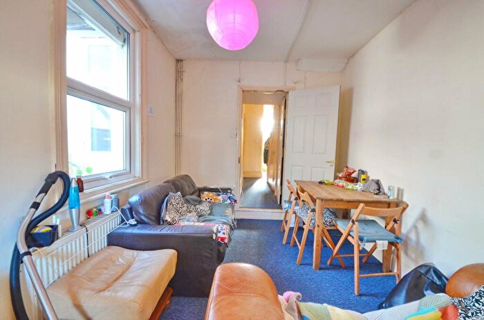 5 Bedroom Terraced House To Rent In Osborne Avenue, Bristol, BS7