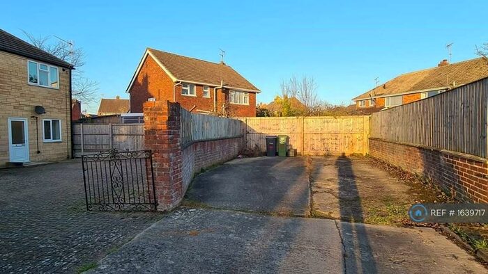 1 Bedroom Flat To Rent In Clarendon Drive, Royal Wootton Bassett, Swindon, SN4