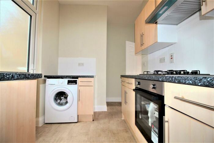 2 Bedroom Apartment To Rent In (Ground Floor Flat, Garden) Francis Road, Leyton, E10