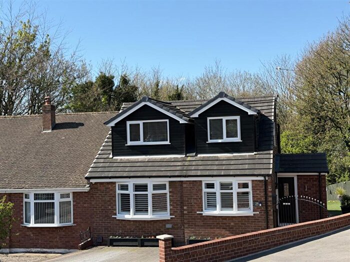 4 Bedroom Semi-Detached Bungalow For Sale In Carlton Road, Hyde, SK14