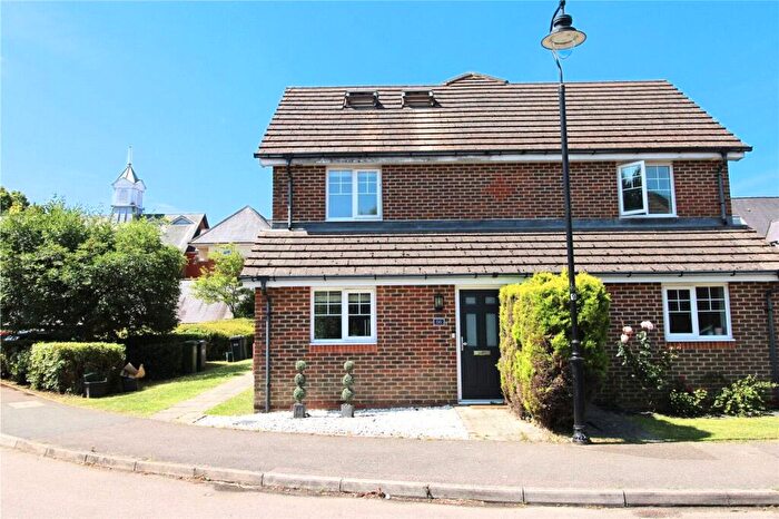 2 Bedroom Terraced House For Sale In Beckett Road, Coulsdon, CR5