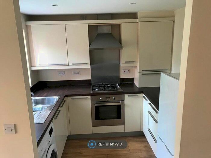 2 Bedroom Flat To Rent In Reed Close, Farnworth, Bolton, BL4