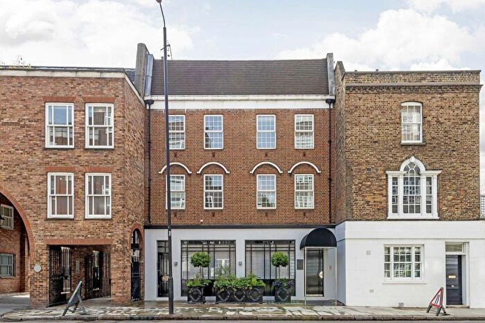 2 Bedroom Flat To Rent In Royal Hospital Road, Chelsea, SW3