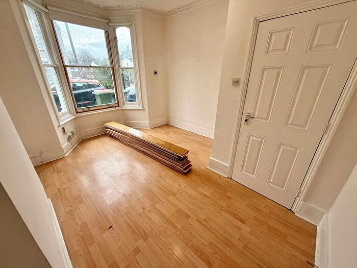 1 Bedroom Flat To Rent In Tylney Road, London, E7