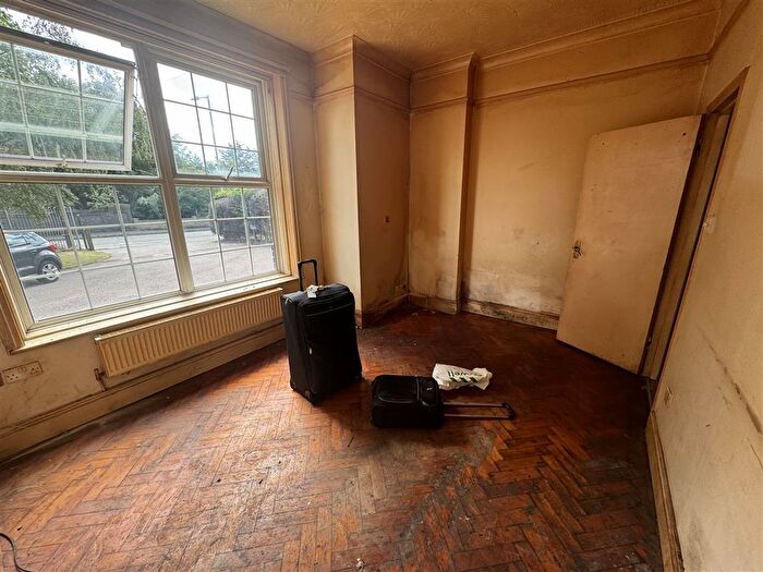 1 Bedroom Apartment For Sale In St. Margarets Road, Lowestoft, NR32