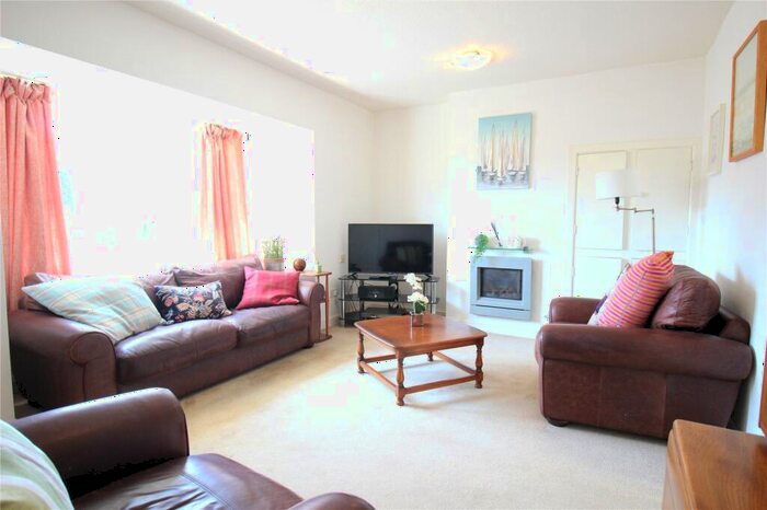 2 Bedroom End Of Terrace House For Sale In Richmond Road, Lee-On-The-Solent, Hampshire, PO13