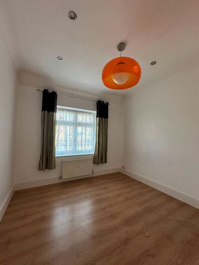 4 Bedroom Terraced House To Rent In Gale Street, Dagenham, RM9