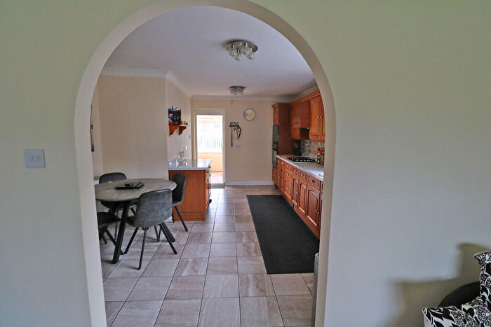 2 Bedroom Detached Bungalow For Sale In Akeferry Road, Westwoodside, DN9