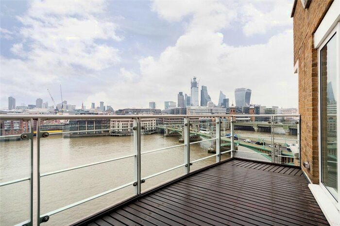 2 Bedroom Flat To Rent In Benbow House, New Globe Walk, London, SE1