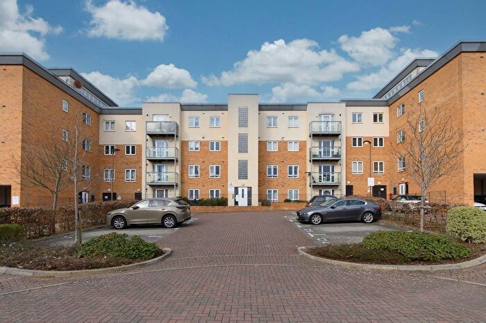 2 Bedroom Flat To Rent In Todd Close, Borehamwood, WD6