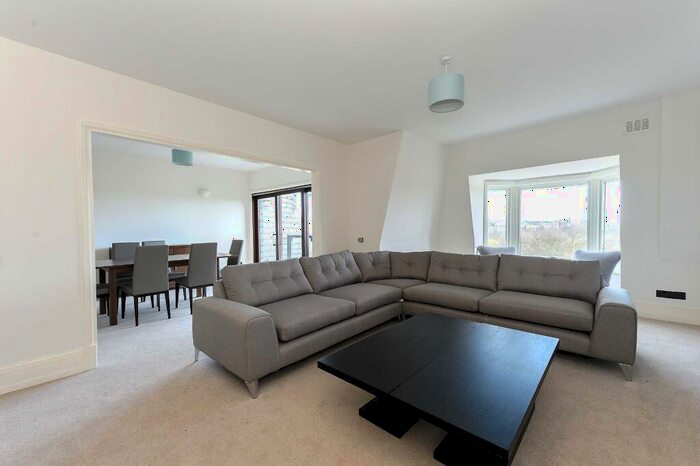 4 Bedroom Apartment To Rent In Strathmore Court, Park Road, St John's Wood, London, NW8