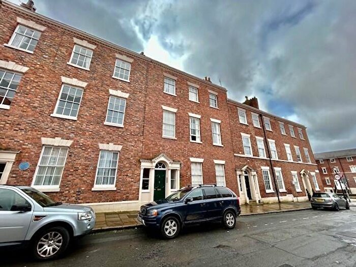 2 Bedroom Apartment To Rent In Kings Buildings, Chester, CH1