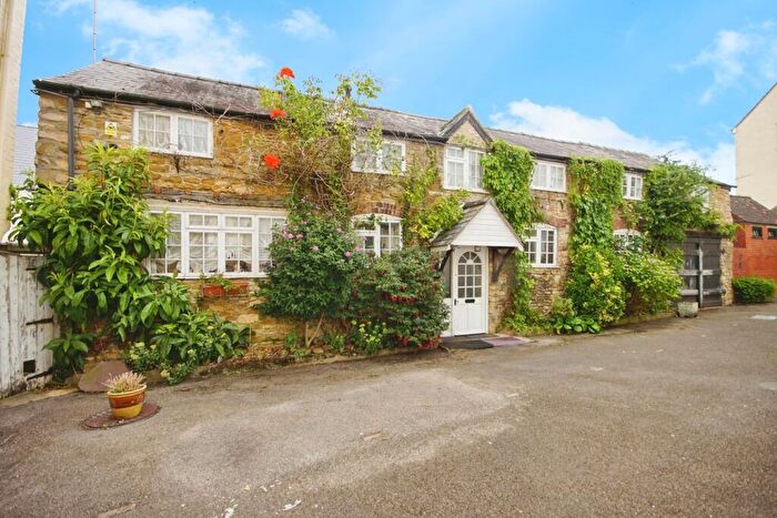 3 Bedroom Cottage For Sale In Market Street, Wotton-under-Edge, GL12
