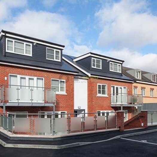 Block Of Flats For Sale In Kelly Court, Fullerton Road, Croydon, CR0