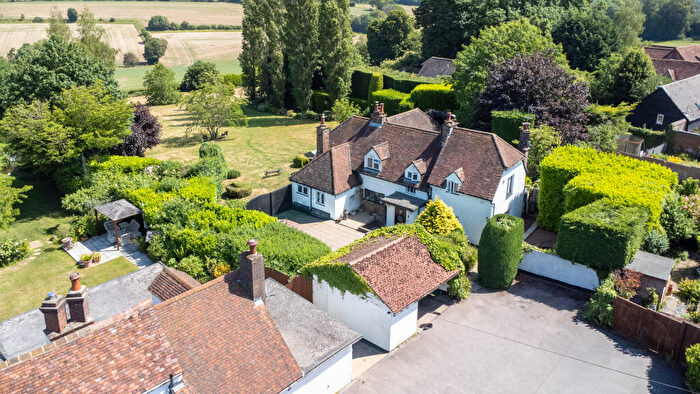 4 Bedroom Detached House To Rent In Common Road, Kensworth, Dunstable, LU6