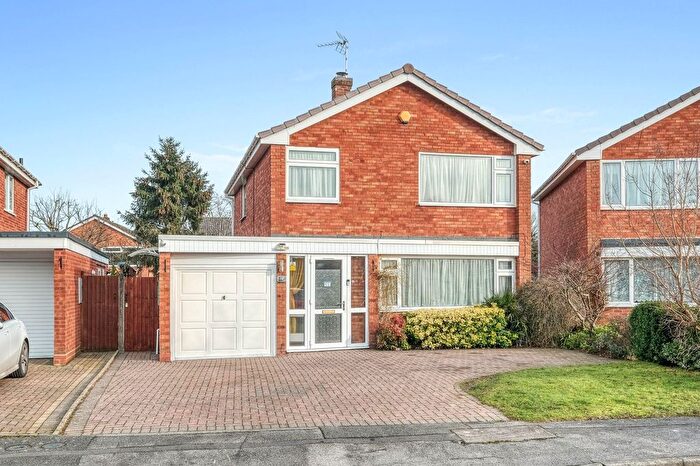 4 Bedroom Detached House For Sale In Fowgay Drive, Solihull, B91