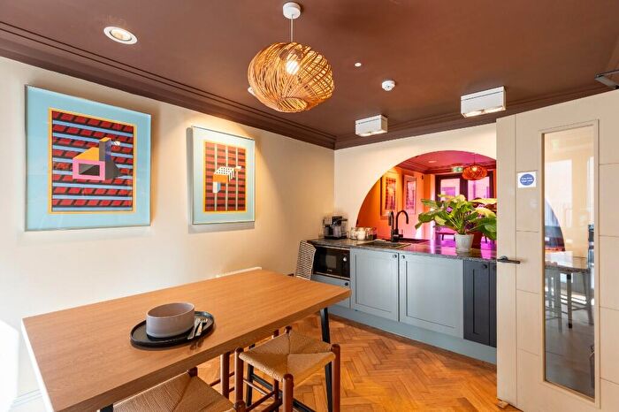 2 Bedroom Flat To Rent In Flat, Sherborne Place, Birmingham, B16