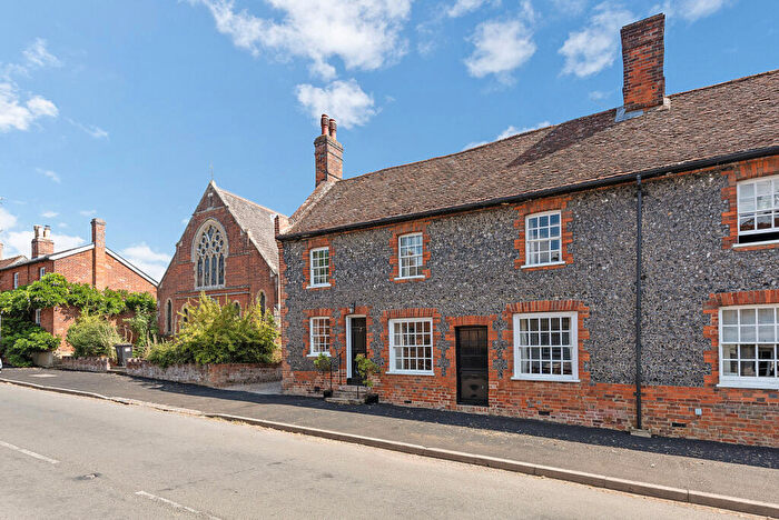 4 Bedroom Semi-Detached House For Sale In High Street, Barkway, Royston, Hertfordshire, SG8