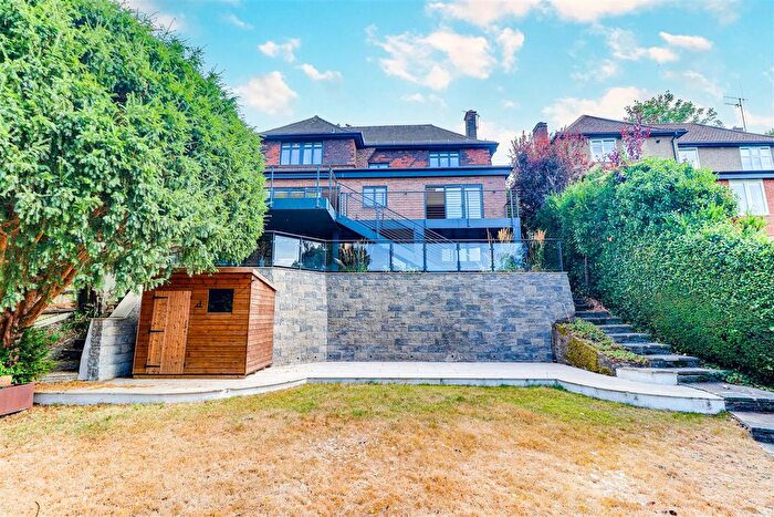 4 Bedroom Property To Rent In Mountside, Guildford, GU2