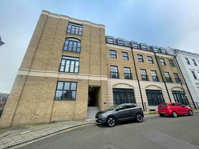 1 Bedroom Flat To Rent In Queensbridge Drive, Ramsgate, CT11