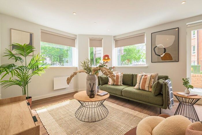 2 Bedroom Apartment To Rent In St. Vincent Street, Glasgow, G3