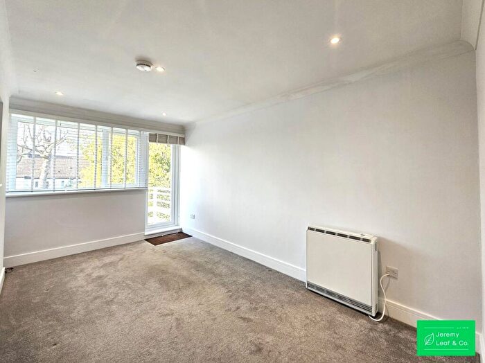 2 Bedroom Flat To Rent In Park Gate, East Finchley, N2