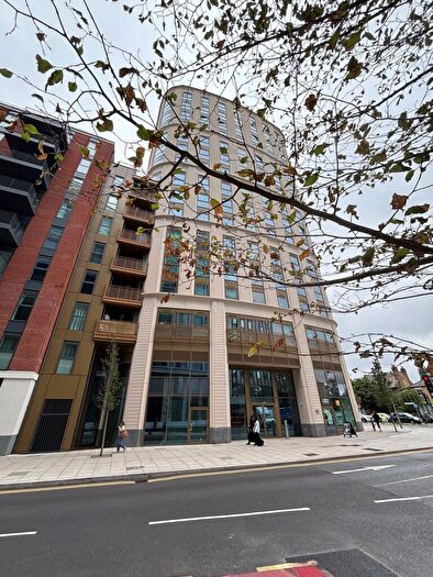 3 Bedroom Flat For Sale In The Royal Exchange, Kingston, Kingston Upon Thames, KT1