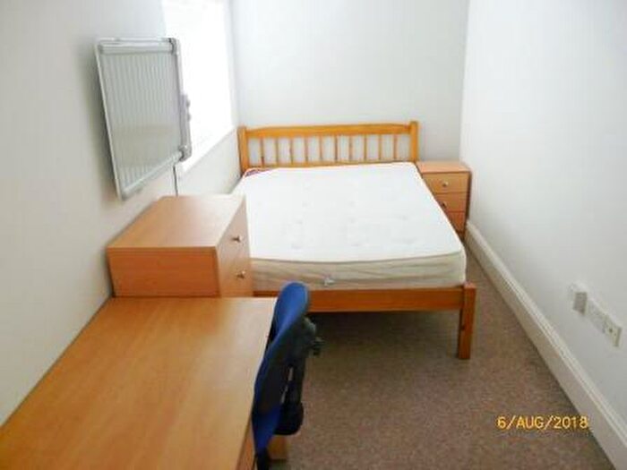 3 Bedroom Terraced House To Rent In Trollope Street - Three Double Bedrooms - Student Property, LN5