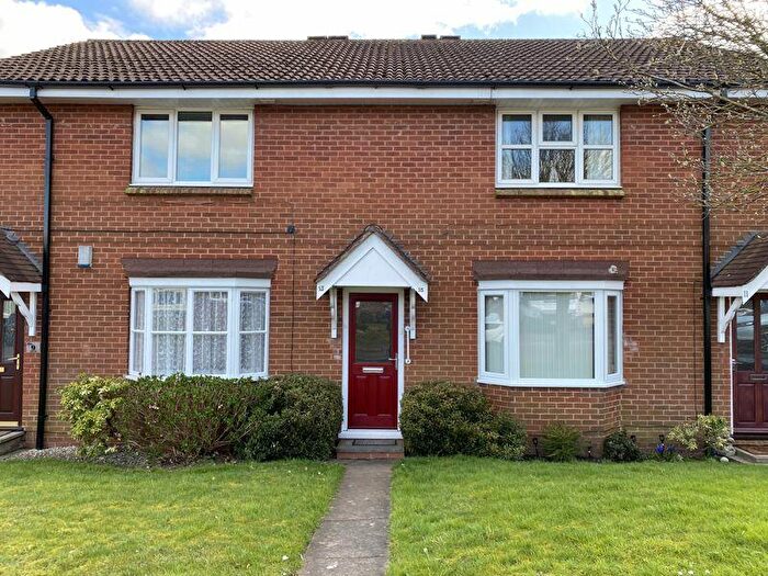 1 Bedroom Flat To Rent In Roper Way, Woodsetton, DY3