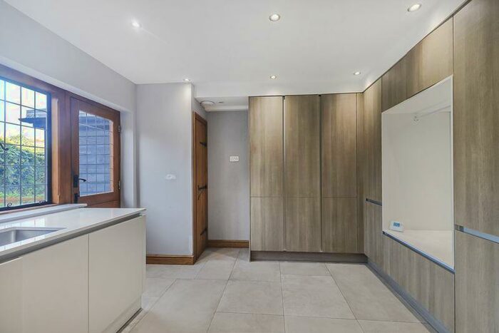 5 Bedroom Detached House To Rent In Shopland Road, Rochford, SS4