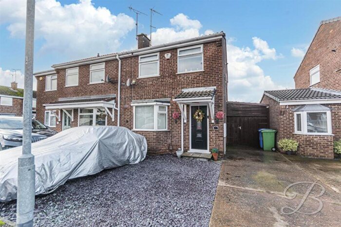 3 Bedroom Semi-Detached House For Sale In Haycroft Close, Mansfield Woodhouse, Mansfield, NG19