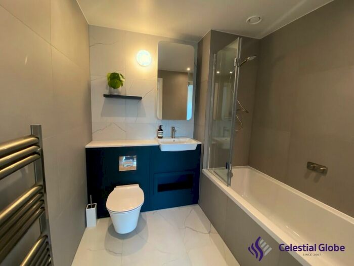 2 Bedroom Apartment To Rent In Seagull Lane, London, E16