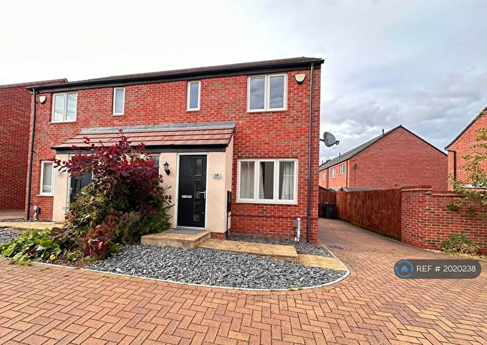 3 Bedroom Semi-Detached House To Rent In Walmer Close, Northampton, NN5