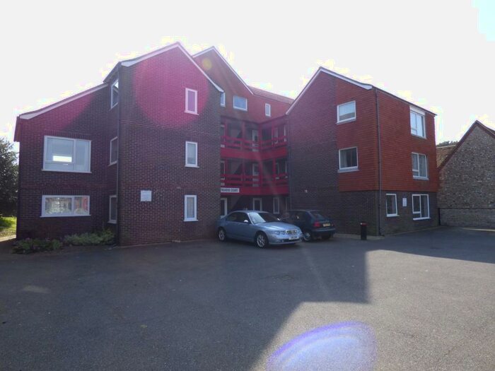 1 Bedroom Flat To Rent In Maltravers Court, Littlehampton, BN17