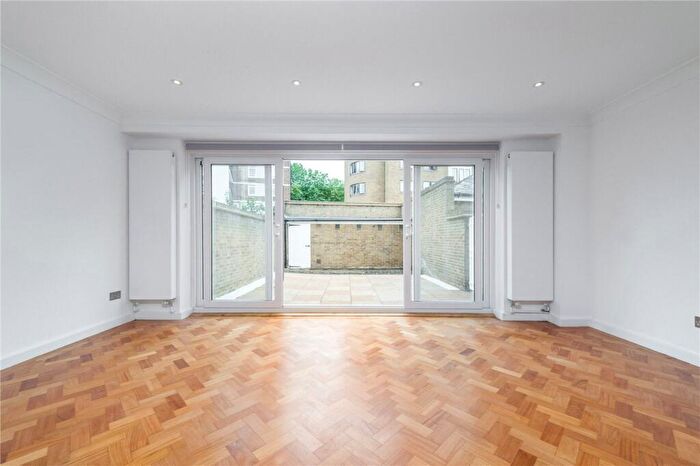 4 Bedroom Semi-Detached House To Rent In Acacia Gardens, St John's Wood, London, NW8