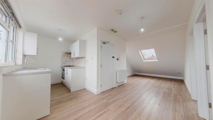 2 Bedroom Flat To Rent In Clifford Way, London, NW10