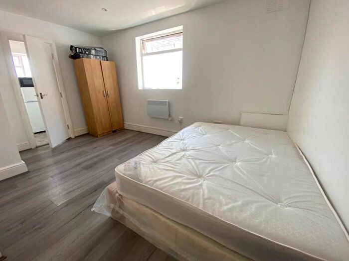 1 Bedroom Studio To Rent In Cherry Orchard Road, Croydon, CR0