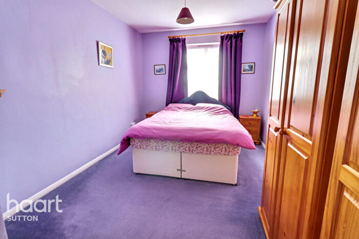 1 Bedroom Flat For Sale In Thicket Road, Sutton, SM1