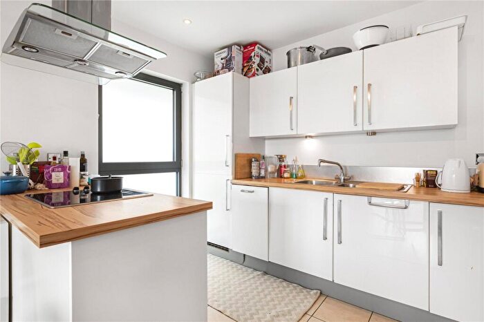 1 Bedroom Apartment To Rent In Oval Road, London, NW1