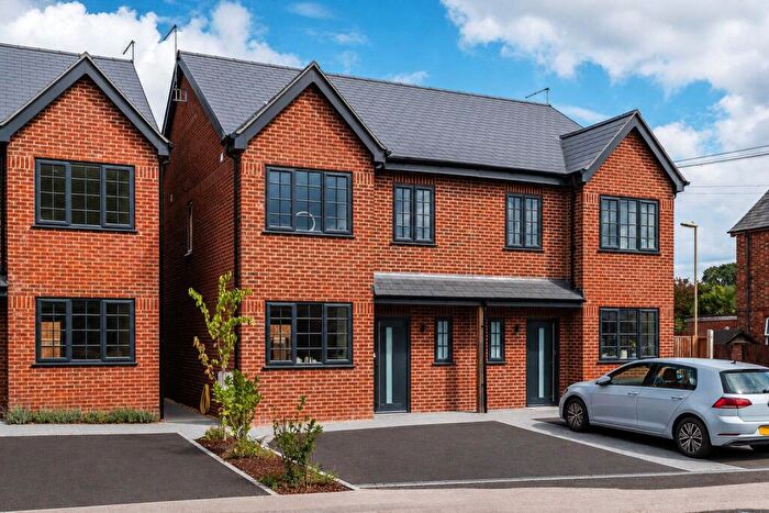 3 Bedroom Semi-Detached House For Sale In Park Road, Farnborough, Hampshire, GU14