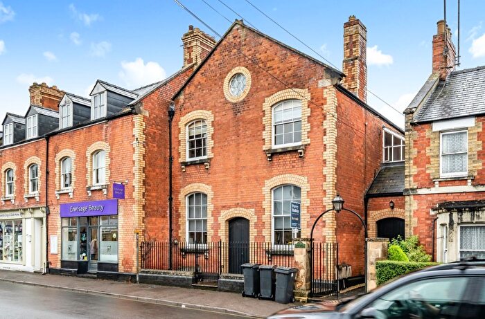 1 Bedroom Flat To Rent In Ashcroft Road, Cirencester, Gloucestershire, GL7