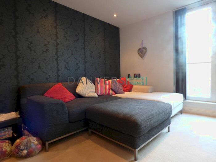 4 Bedroom Detached House To Rent In Woodford Road, Leicester LE2